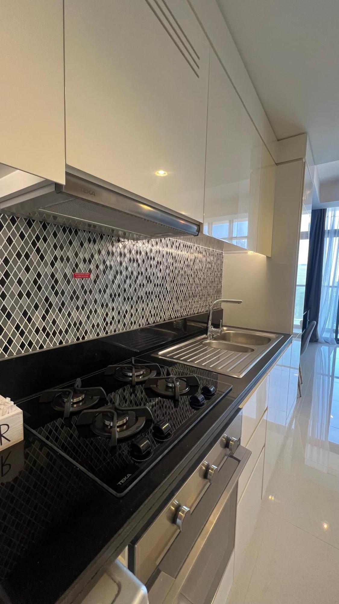 Luxury In The Location Апартаменти Дубай